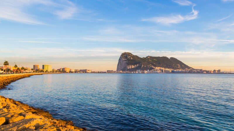 Felsen von Gibraltar im Mittelmeer