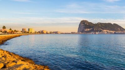 Felsen von Gibraltar im Mittelmeer