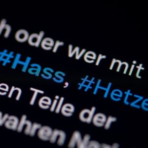 „Lügenverbot“ im Koalitionsvertrag? Wie Union und SPD gegen Desinformation, Hass und Hetze vorgehen wollen