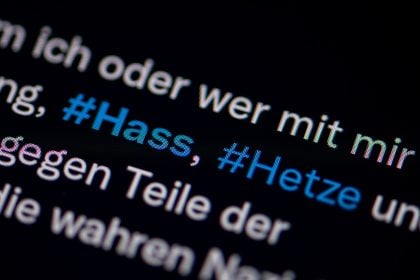 „Lügenverbot“ im Koalitionsvertrag? Wie Union und SPD gegen Desinformation, Hass und Hetze vorgehen wollen