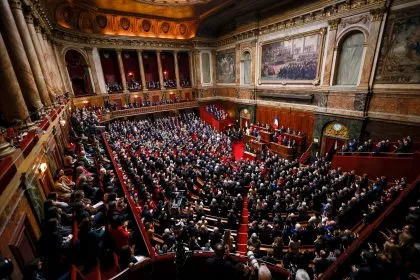 Frankreich verankert Recht auf Abtreibung in Verfassung