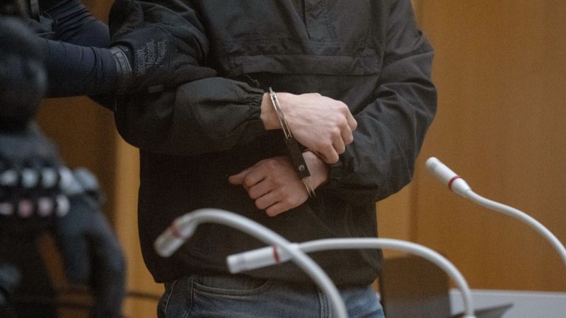 Der 23 Jahre alte Angeklagte ist vom Landgericht Stuttgart zu zwölf Jahren Haft verurteilt worden.
