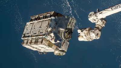 ISS-Trümmer könnten Erde treffen