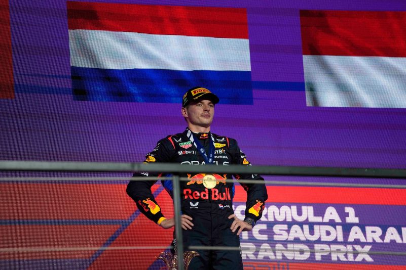 Der Krach im Formel-1-Weltmeisterteam Red Bull ist in Saudi-Arabien eskaliert. Trotzdem gewinnt Max Verstappen einfach weiter.