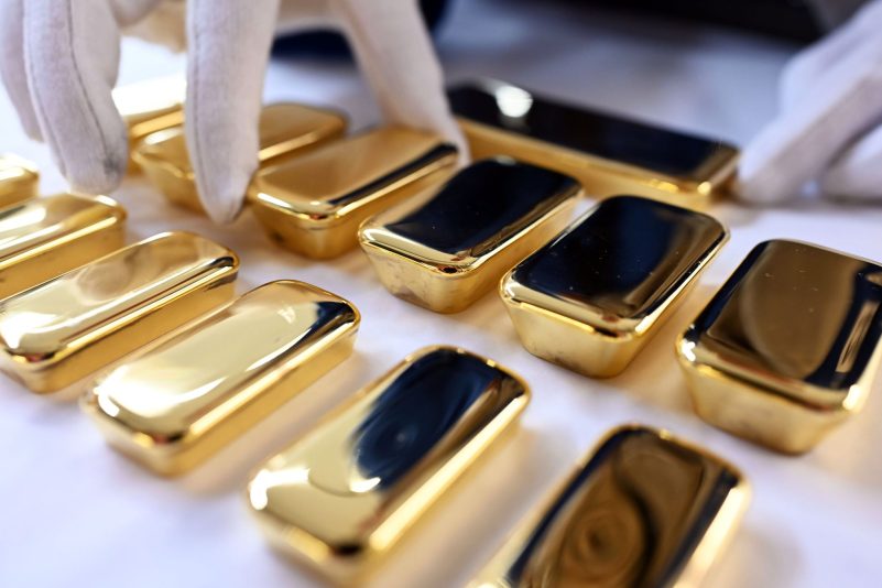 Experten zeigen sich zuversichtlich, dass sich der Preis für das Edelmetall auf dem Rekordniveau über der Marke von 2000 Dollar je Feinunze halten kann.