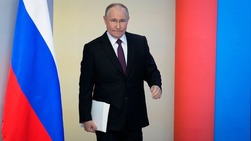 Unter Ausschluss der Opposition hat in Russland eine umstrittene Präsidentenwahl für den Machterhalt von Kremlchef Wladimir Putin begonnen.