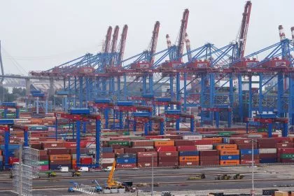 Lieferkettengesetz: Deutschland lockert Pflichten - EU plant schärfere Auflagen