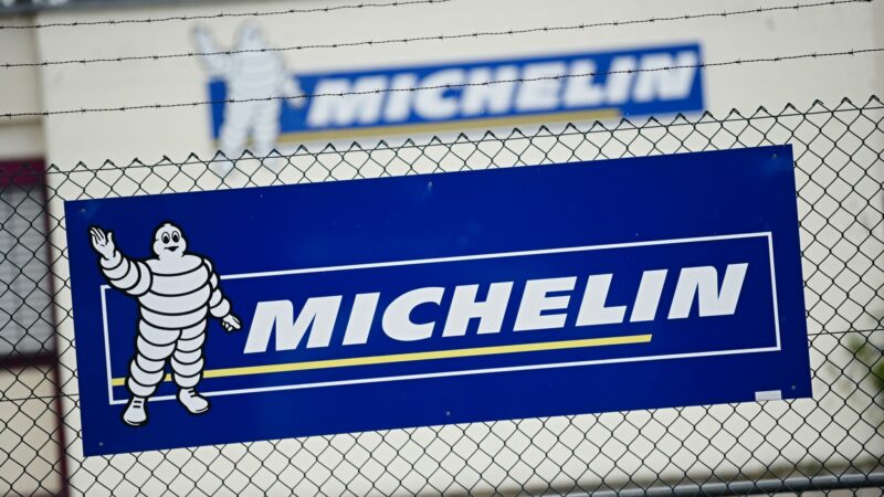 Die Reifenbranche in Deutschland steckt in der Krise. Auch die Michelin-Werke sind davon betroffen.