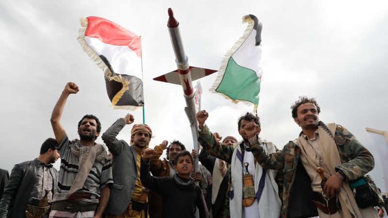 Huthi-Rebellen drohen mit Angriffen auf Schiffe im Mittelmeer