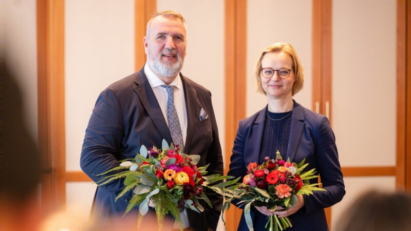 Steffen Schütz (l) und Katja Wolf sind die neuen Landesvorsitzenden des Landesverbandes Thüringen Bündnis Sahra Wagenknecht (BSW).
