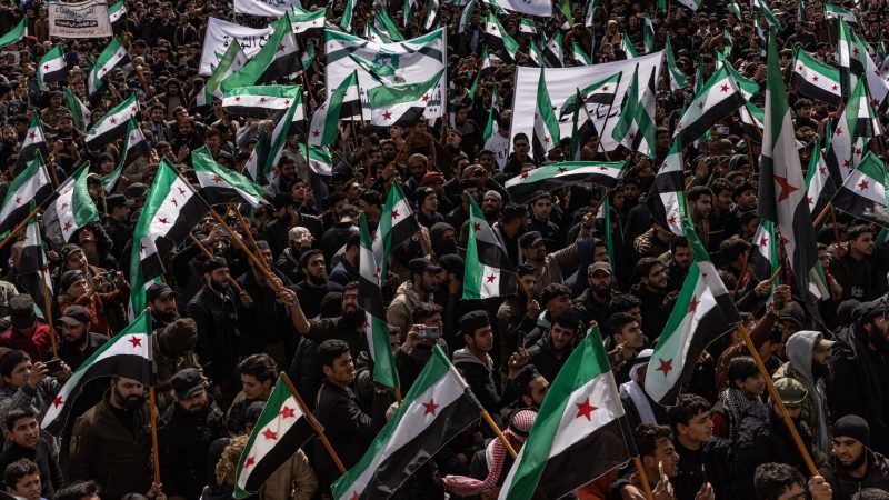 Tausende Menschen in Syrien haben zum Jahrestag des Kriegsausbruchs im Land gegen die Regierung von Machthaber Bashar Al-Assad demonstriert.