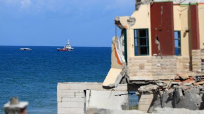 Erste Schiffslieferung wird in Gaza verteilt – Scholz reist nach Nahost