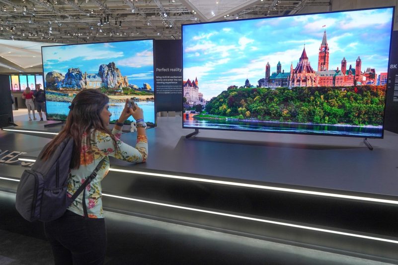 Der Markt für Unterhaltungselektronik verzeichnet kurz vor dem Start der IFA in Berlin weiter teils kräftige Umsatz-Rückgänge.