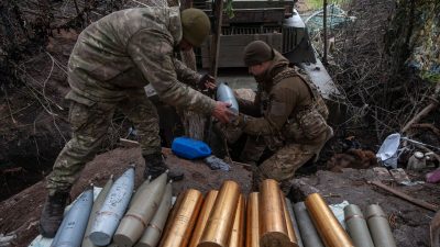 EU-Außenminister billigen Militärhilfen-Plan für Ukraine