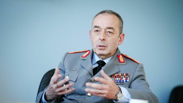 Generalinspekteur Carsten Breuer empfiehlt eine Angriffsabwehrlösung im Nato-Verbund.
