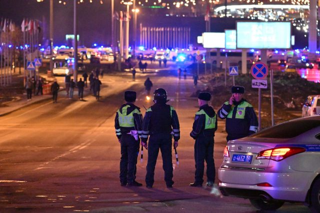 Konkrete Zahlen zu dem mutmaßlichen Terroranschlag wurden am Abend zunächst nicht genannt.