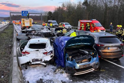Massenkarambolage in Bayern: Zwei Menschen sterben