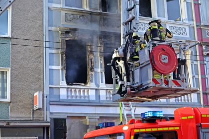 Vermisster Säugling gefunden – vier Tote nach Brand