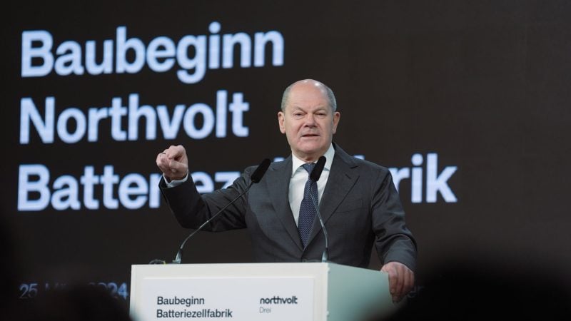 Bundeskanzler Olaf Scholz (SPD) vor Baubeginn der Northvolt-Fabrik in Schleswig-Holstein.