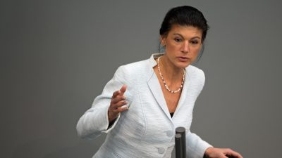 Wagenknecht wirft Scholz Kontrollverlust in eigener Partei vor