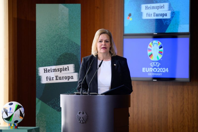 Bundesinnenministerin Nancy Faeser hat Grenzkontrollen während der EM im Sommer angekündigt.