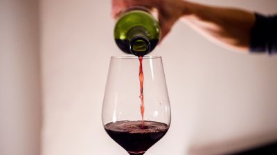 Frankreich: Konsum und Absatz von Wein gehen zurück