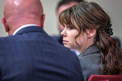 „Rust“-Waffenmeisterin muss im Gefängnis bleiben