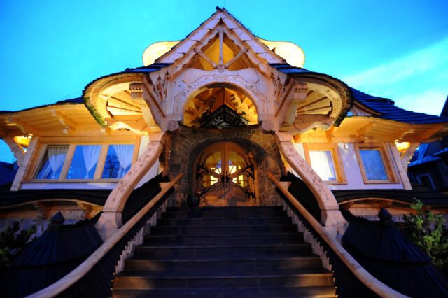 Eingangsbereich eines der märchenhaften Häuser