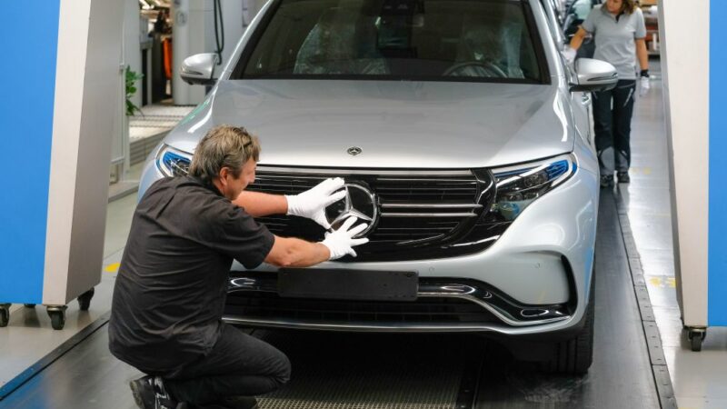 Möglicher Motorausfall: Mercedes-Benz ruft weltweit rund 261.000 SUVs zurück