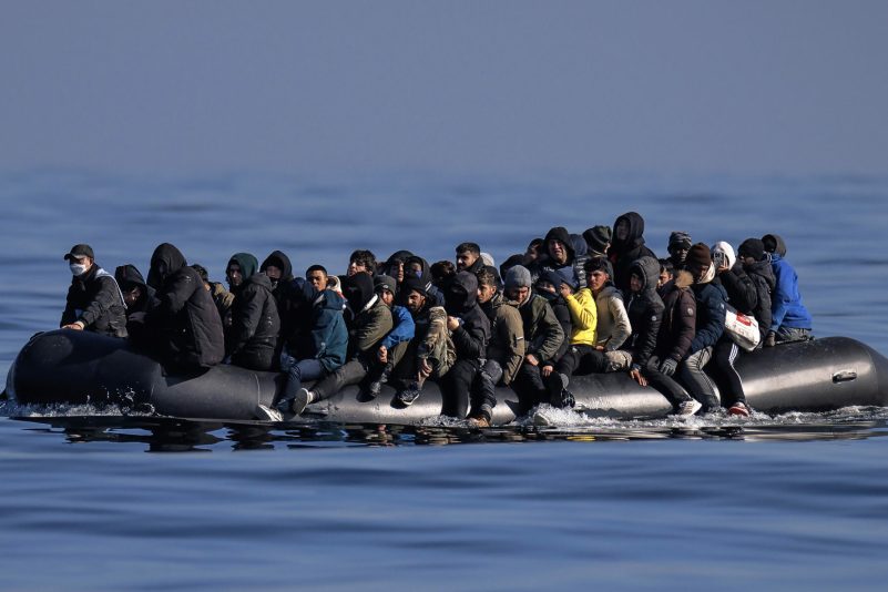 Ärmelkanal: Rekordstrom von Migranten kommt 2024 nach Großbritannien