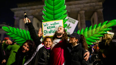 Cannabis-Fans feiern neue Freiheiten – Union will Legalisierung nach Regierungswechsel wieder aufheben