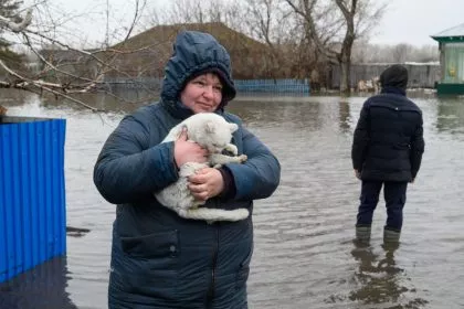Wasser in russischem Flutgebiet steigt weiter stark an