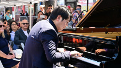 Pianist Lang Lang mit Stern auf Walk of Fame geehrt