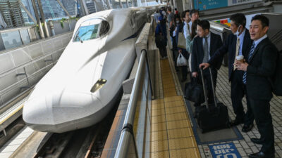 Schlange bremst japanischen Hochgeschwindigkeitszug aus