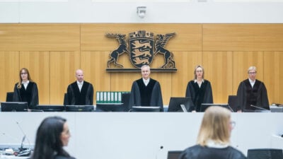 Irreale Pläne – aber hohes Gefahrenpotenzial: „Reichsbürger“ vor Gericht