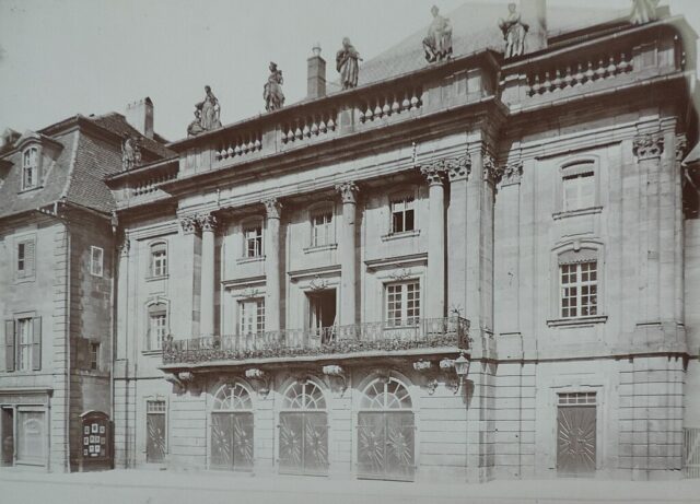 Fassade vom Bayreuther Opernhaus vor 1913