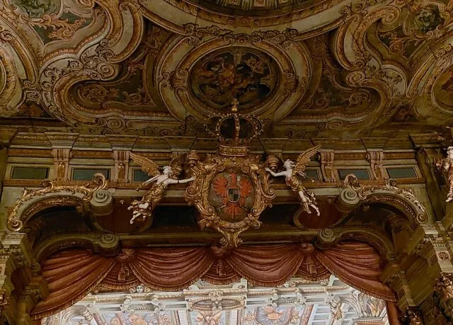 Wappen über der Bühne vom Markgräflichen Opernhaus