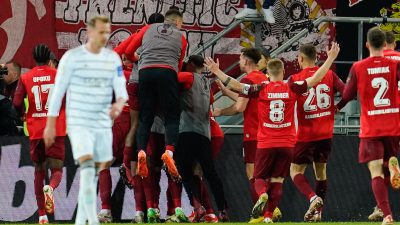 Sieg in Saarbrücken: FCK steht im Pokal-Finale