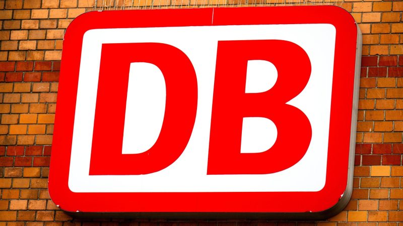 Bei der Deutschen Bahn (DB) stehen Sparmaßnahmen an.