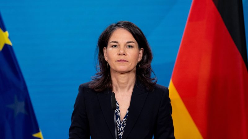 «Ich rufe alle Akteure in der Region auf, besonnen zu handeln», sagt Außenministerin Annalena Baerbock (Bündnis 90/Die Grünen), im Auswärtigen Amt.