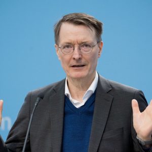 Lauterbach lehnt Rücktritt ab: Verantwortung bei STIKO, Fachleuten und „der gesamten Wissenschaft“