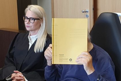 Eifersuchtsdrama: 89-Jähriger ersticht Ehefrau – Haftstrafe