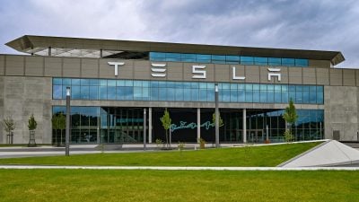 Die Tesla-Autofabrik in Grünheide bei Berlin.