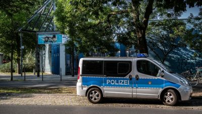Ausweispflicht in Berliner Freibädern bleibt – hinzu kommt eine Hilferuf-App