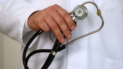 Ärzte in Australien: „Keine Giftschlangen mitbringen“