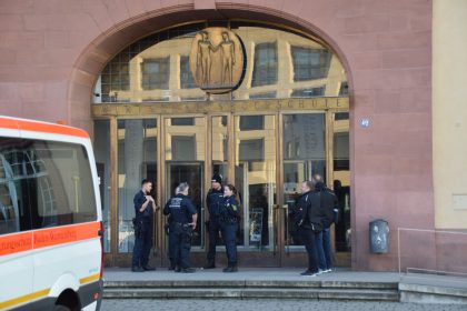 Polizei schießt auf Bewaffneten in Mannheimer Bibliothek: tot