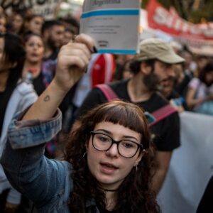 Argentinien stoppt Transgender-Eingriffe an Kindern