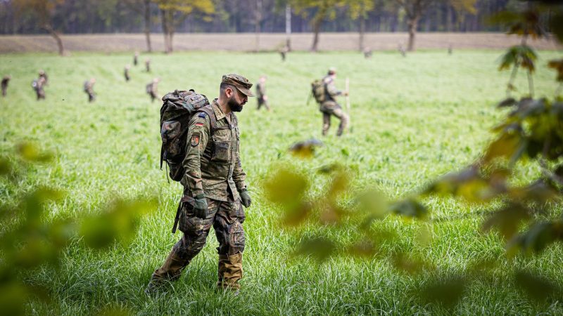 Rund 800 Einsatzkräfte sollen nach Arian suchen