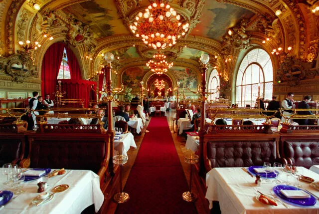 Le Train Bleu im Jahr 2001 vor der Renovierung