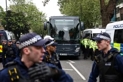 Ruanda-Gesetz: Festnahmen bei Protest gegen Abschiebung von Migranten in London